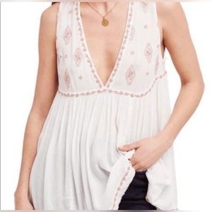 Free People embroidered cotton top size small ivory dusty pink boho hippie fairy